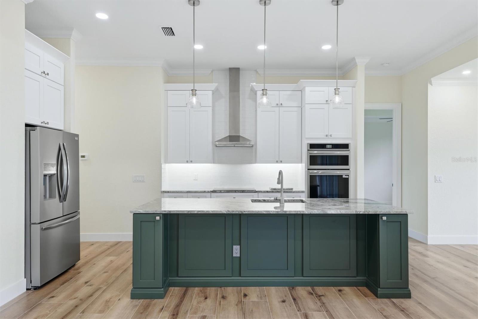 2649 SIMONTON AVE — photo 3