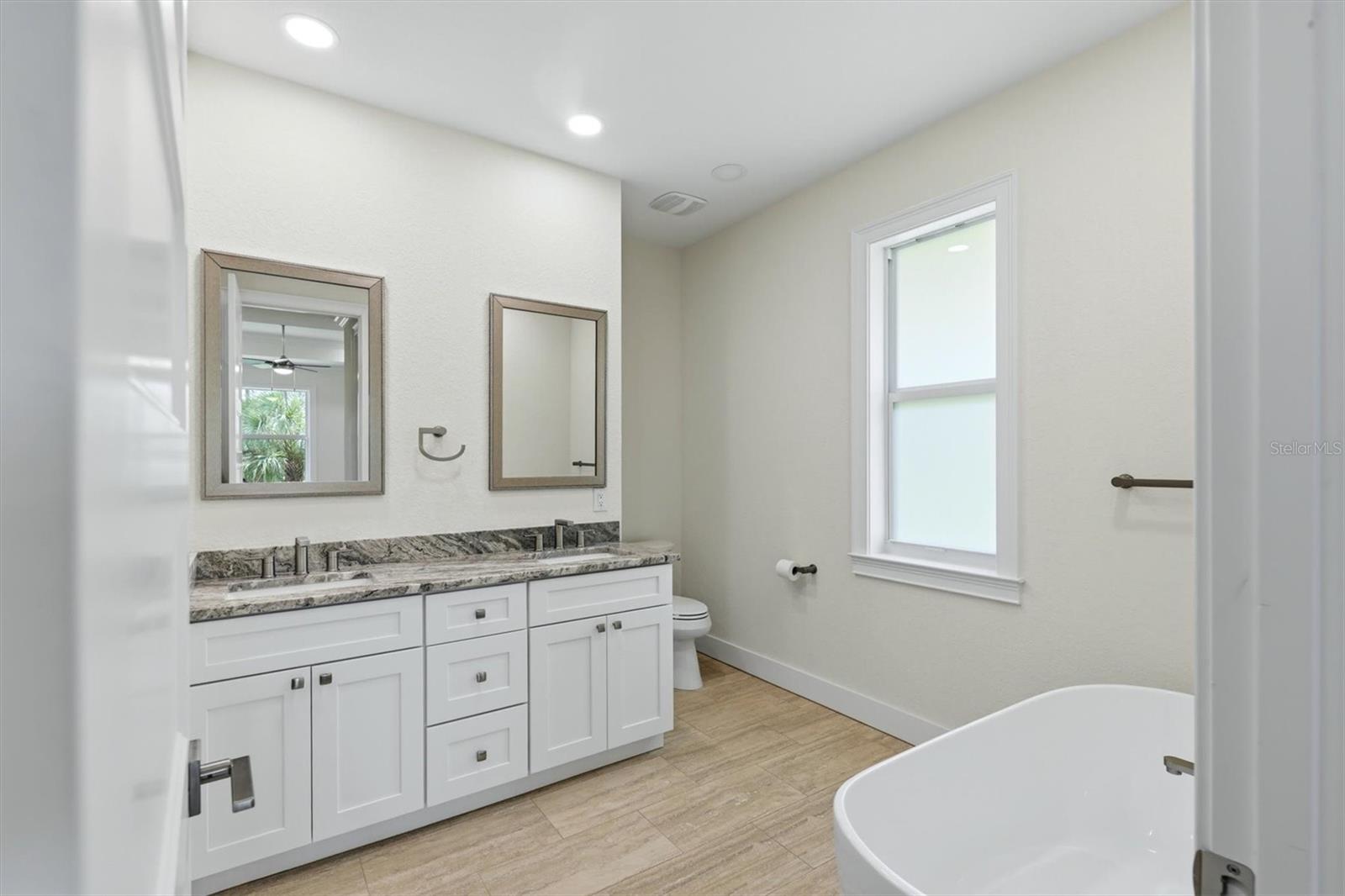 2649 SIMONTON AVE — photo 23