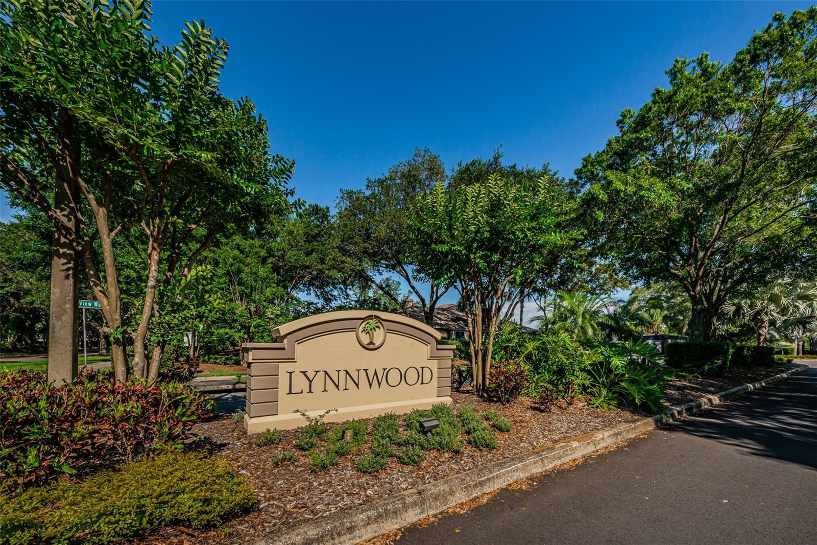 4084 LIGUSTRUM DR — photo 82