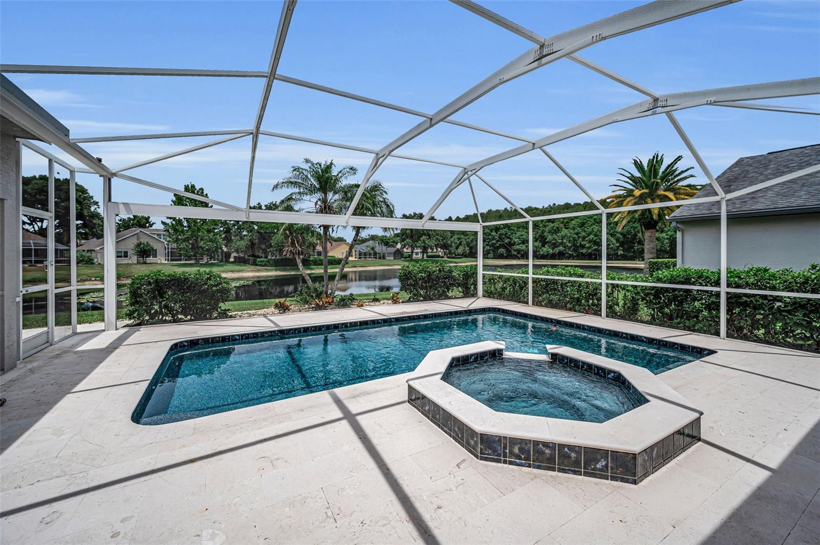 4084 LIGUSTRUM DR — photo 32