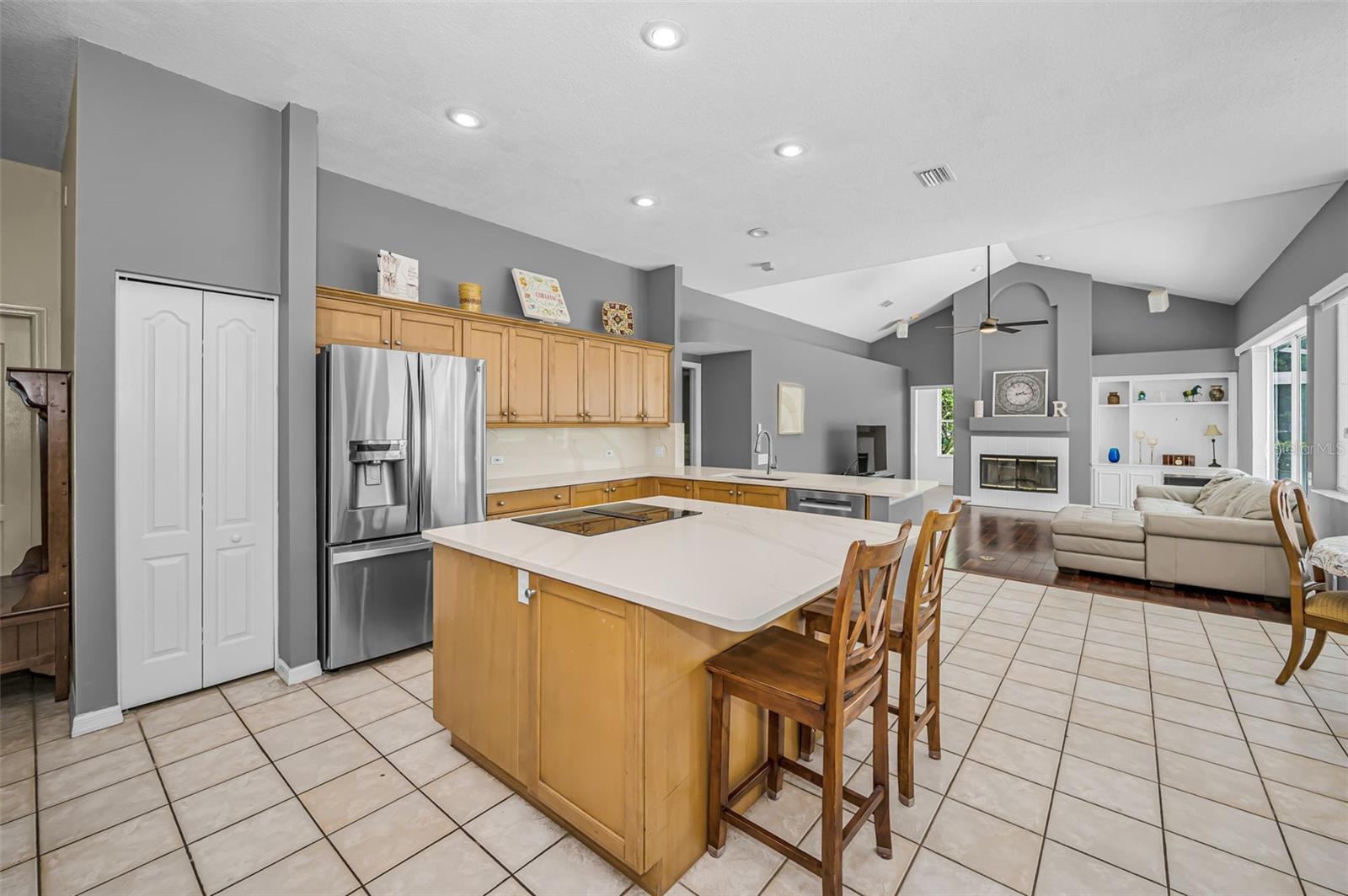 4084 LIGUSTRUM DR — photo 57