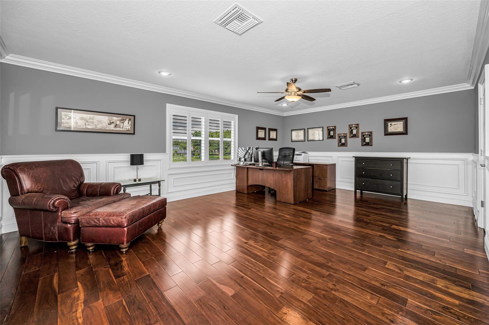 4084 LIGUSTRUM DR — photo 25