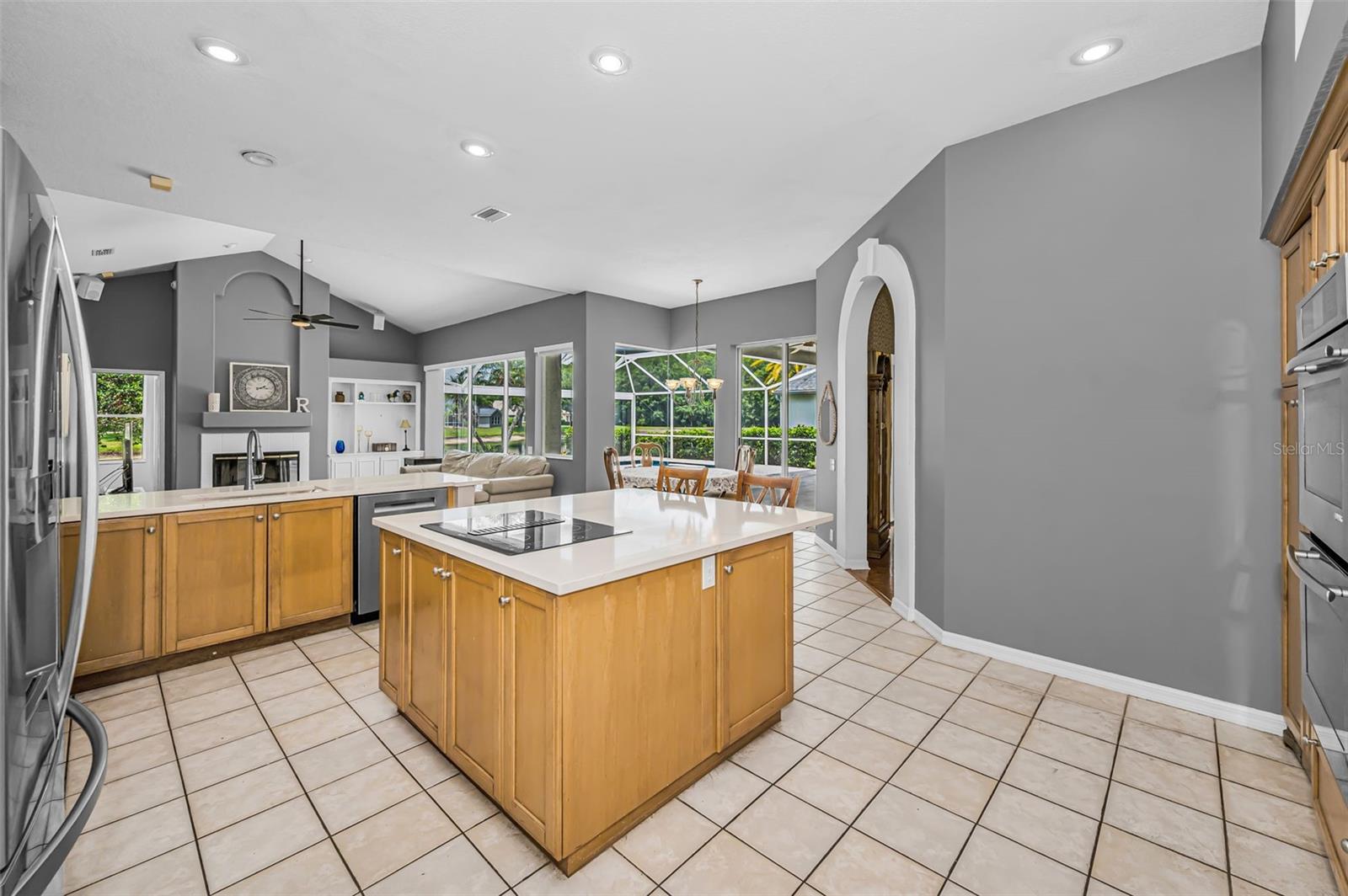 4084 LIGUSTRUM DR — photo 55