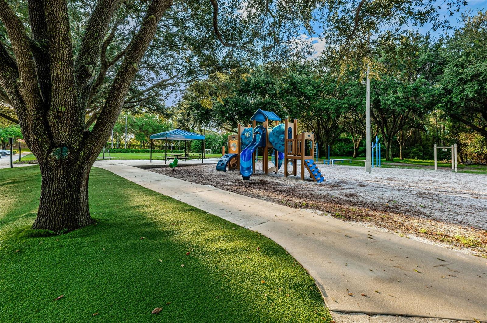 4084 LIGUSTRUM DR — photo 86