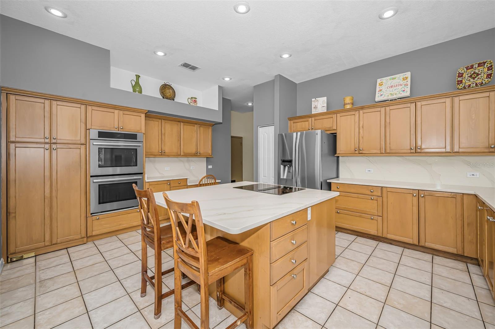 4084 LIGUSTRUM DR — photo 8