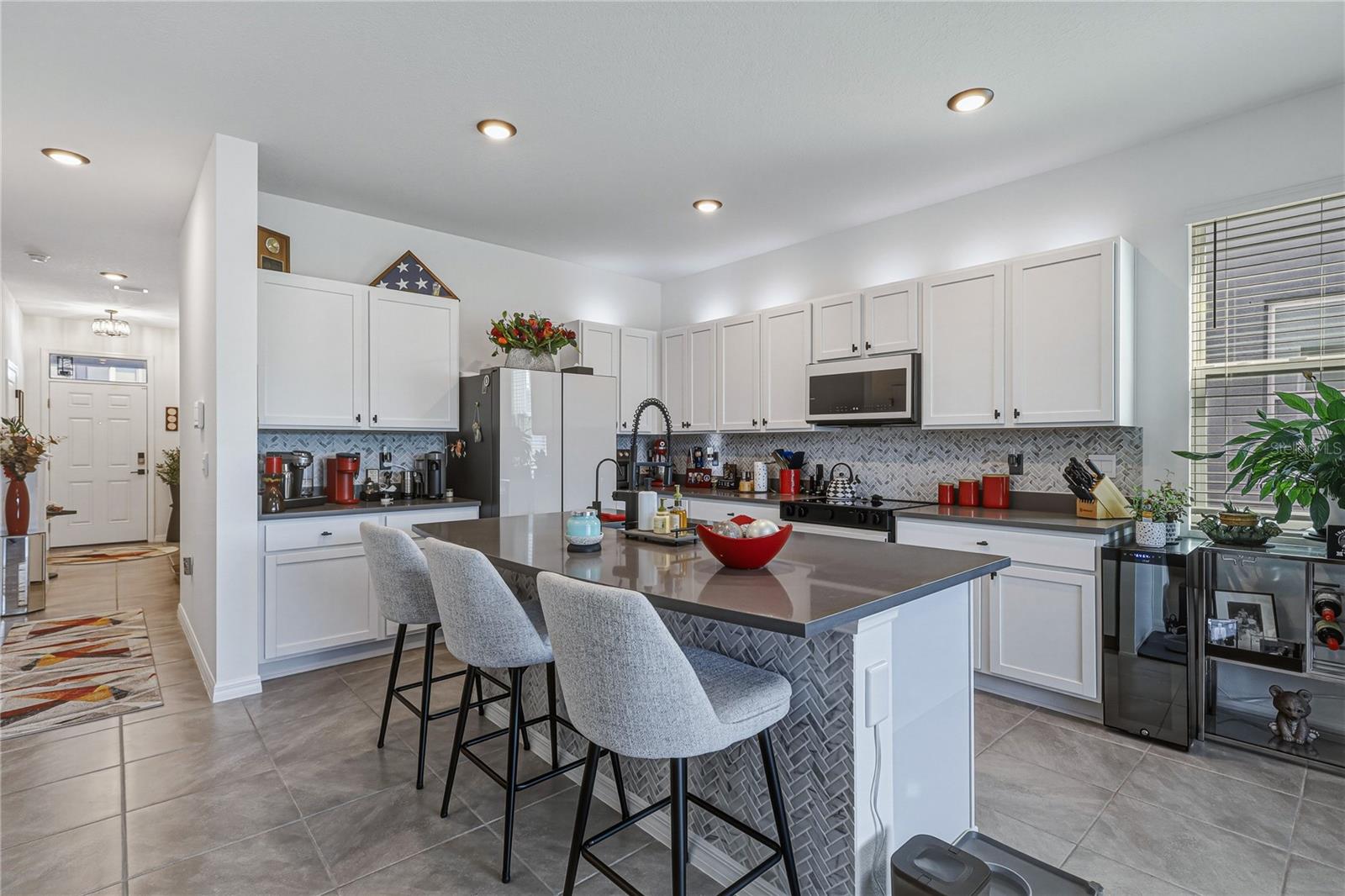 388 MANGROVE SHADE CIR — photo 4