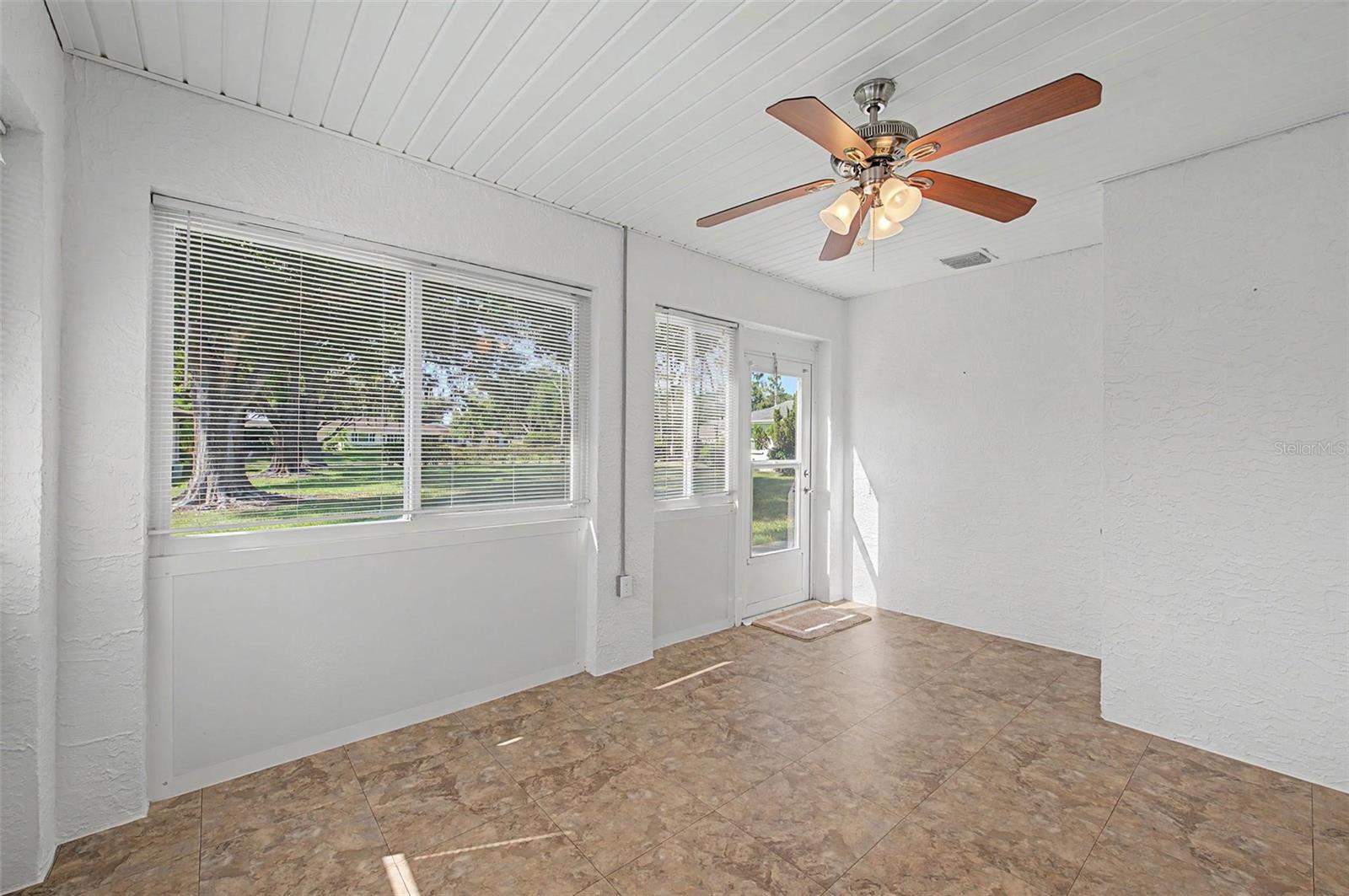 1905 HANSON CT #305 — photo 13