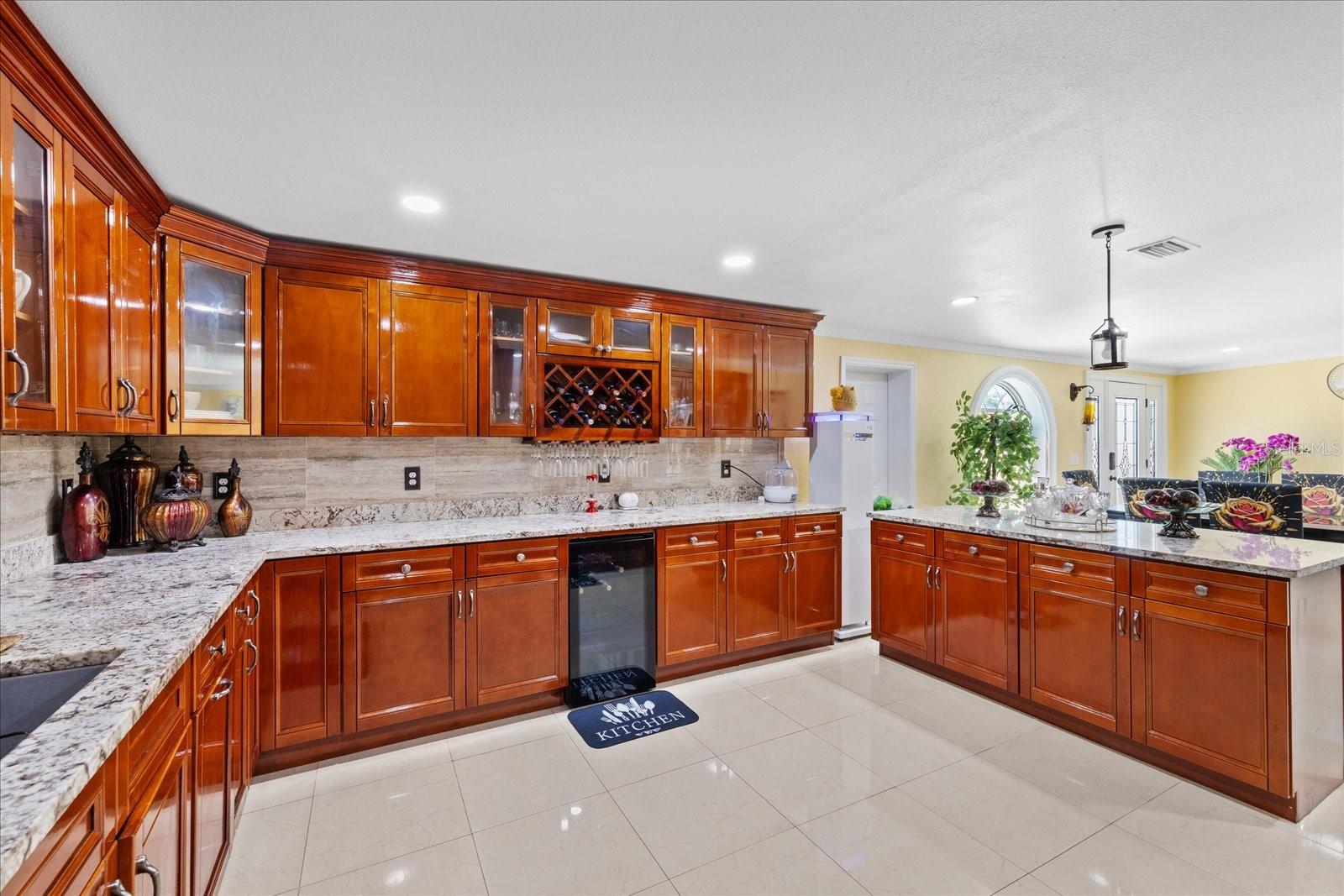8318 DRYCREEK DR — photo 31
