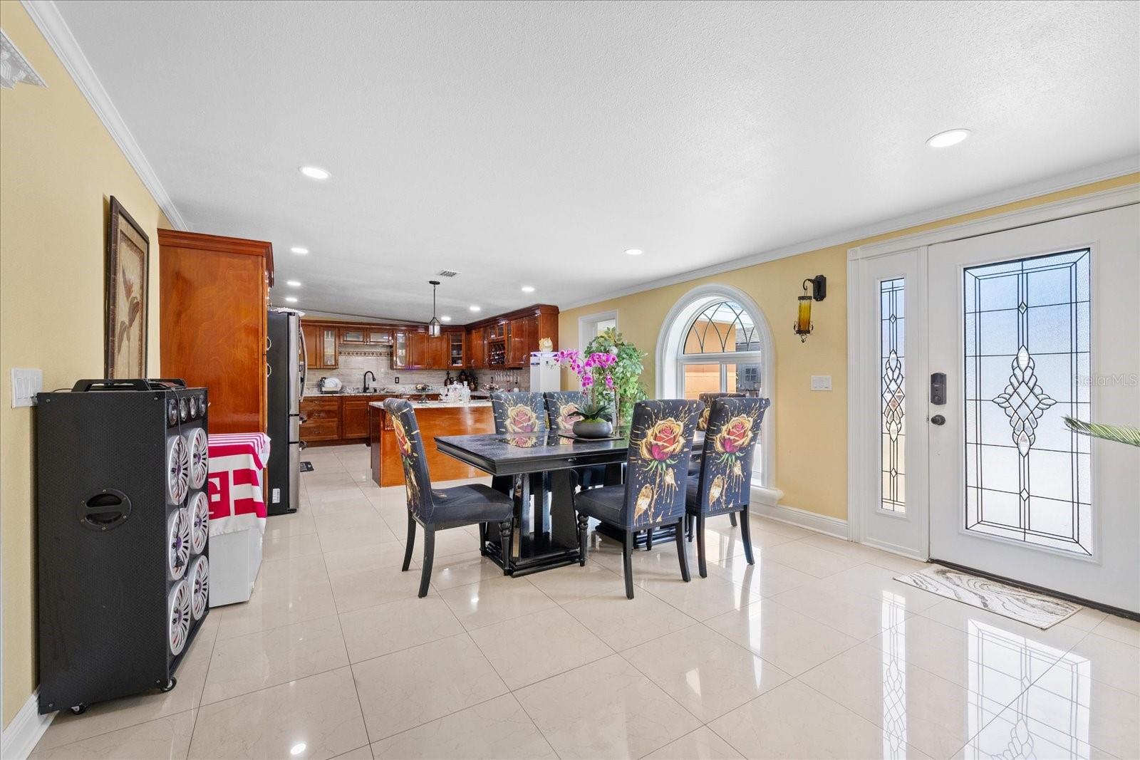 8318 DRYCREEK DR — photo 24