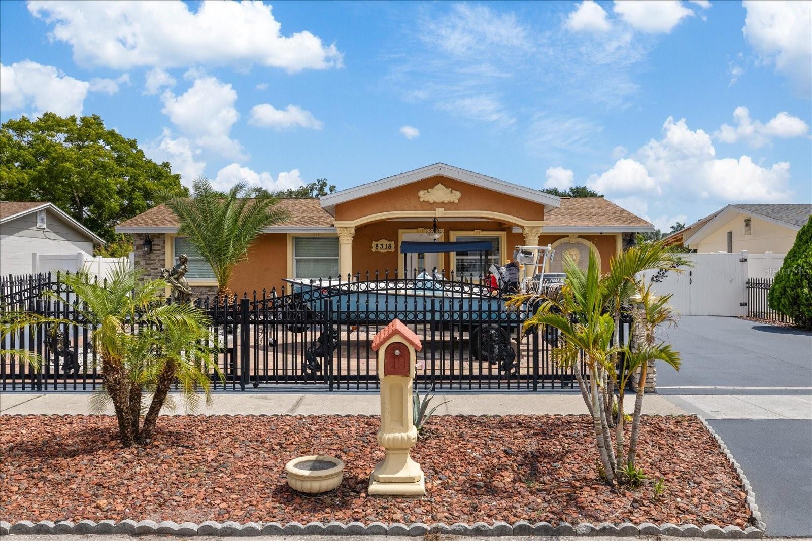 8318 DRYCREEK DR — photo 42