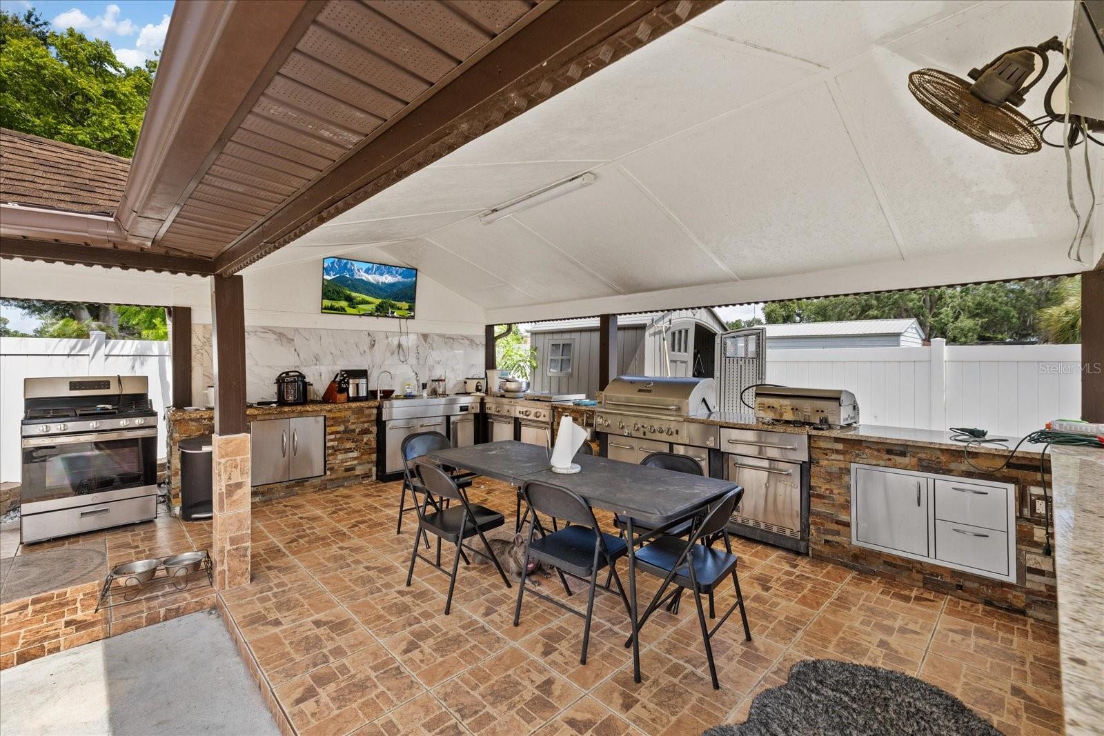8318 DRYCREEK DR — photo 50