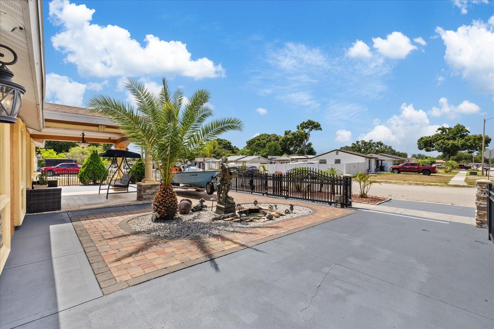 8318 DRYCREEK DR — photo 43