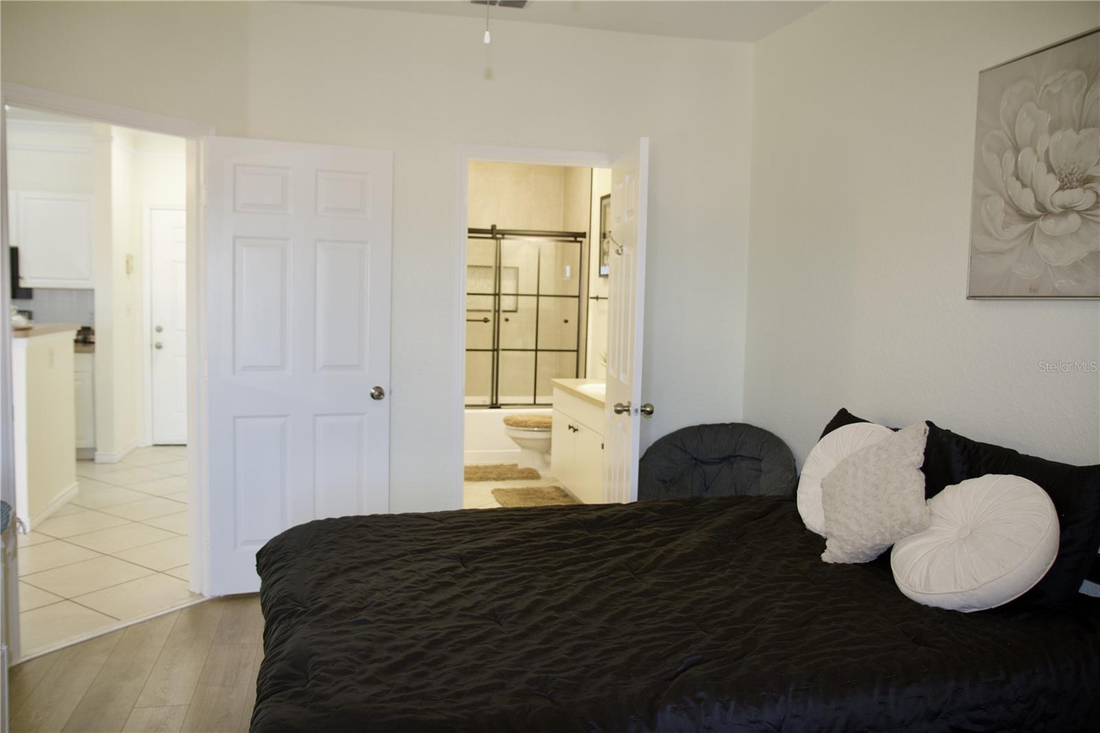 4323 BAYSIDE VILLAGE DR #306 — photo 14