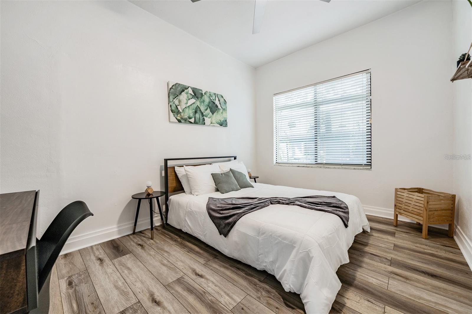 2325 W GREEN ST — photo 5