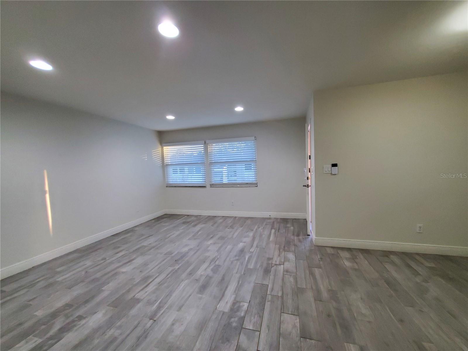 3107 W HORATIO ST #B22 — photo 4