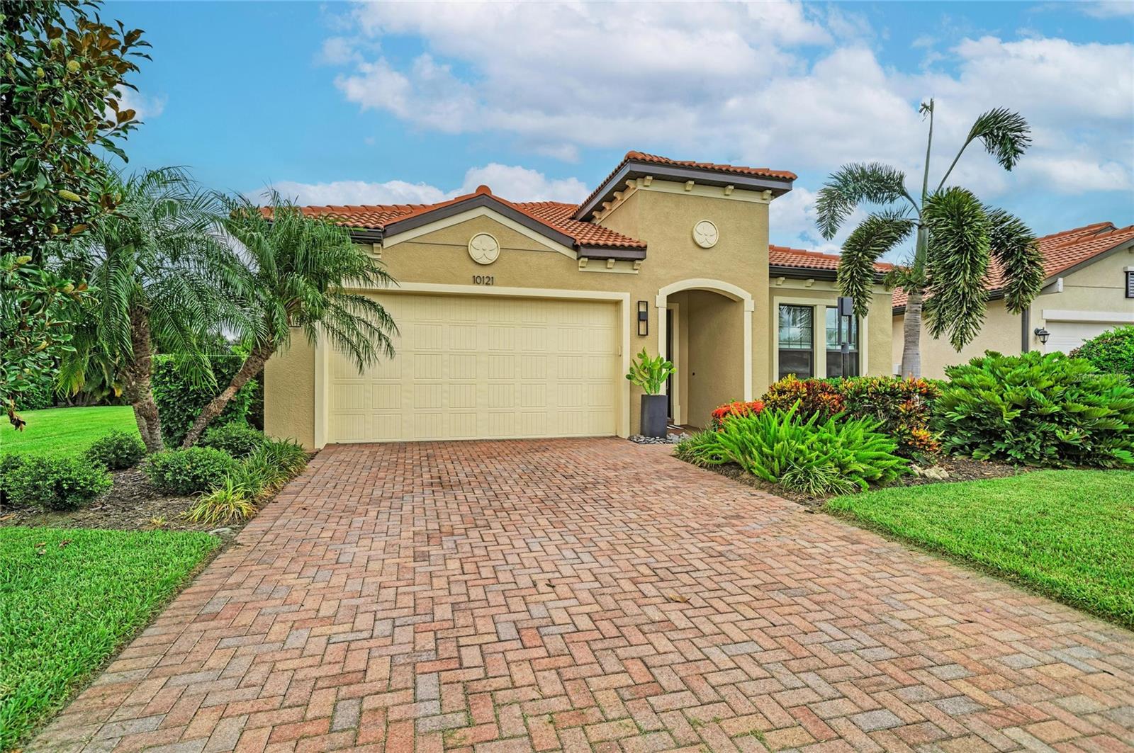 10121 MARBELLA DR — photo 58