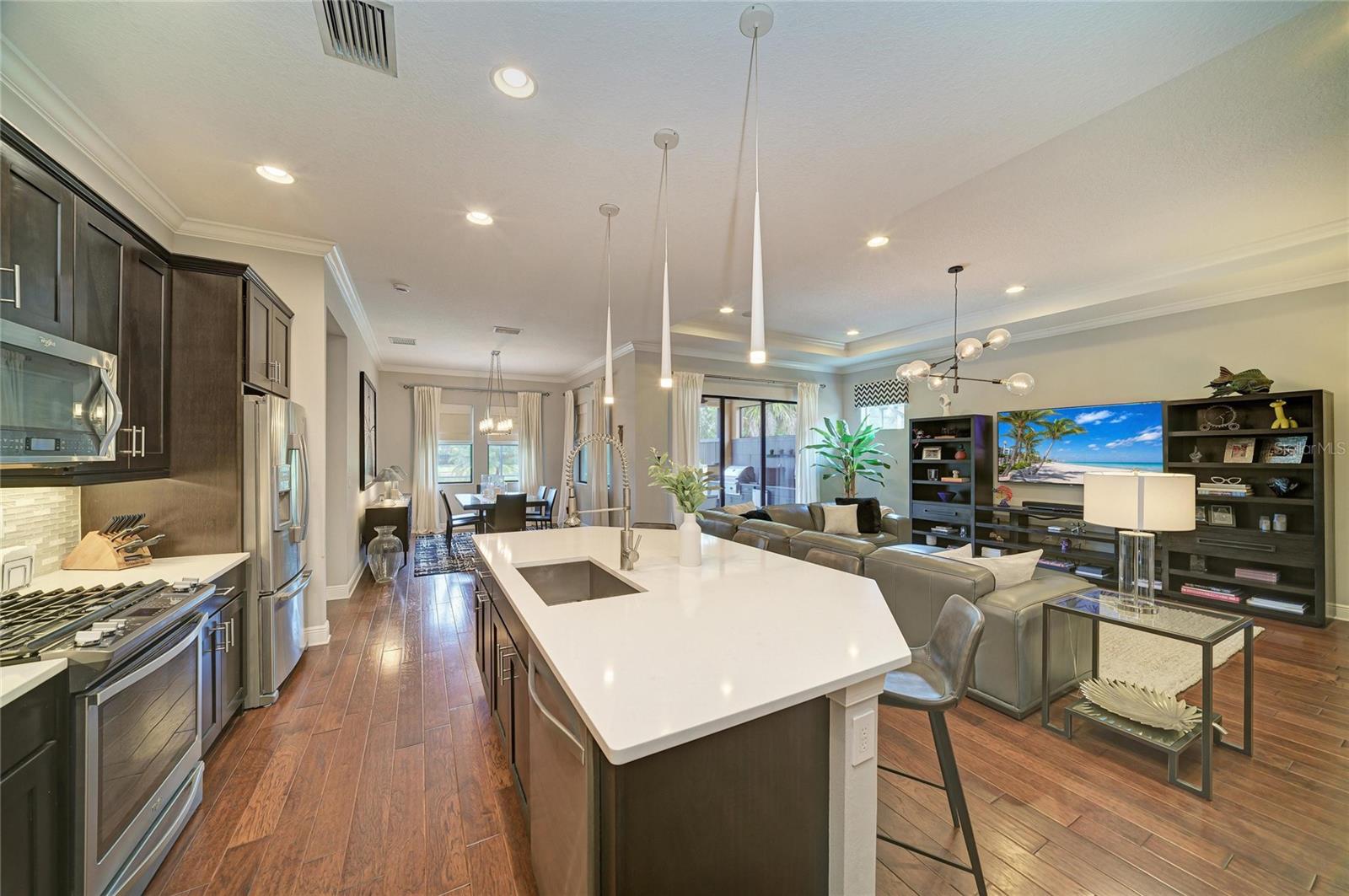 10121 MARBELLA DR — photo 23