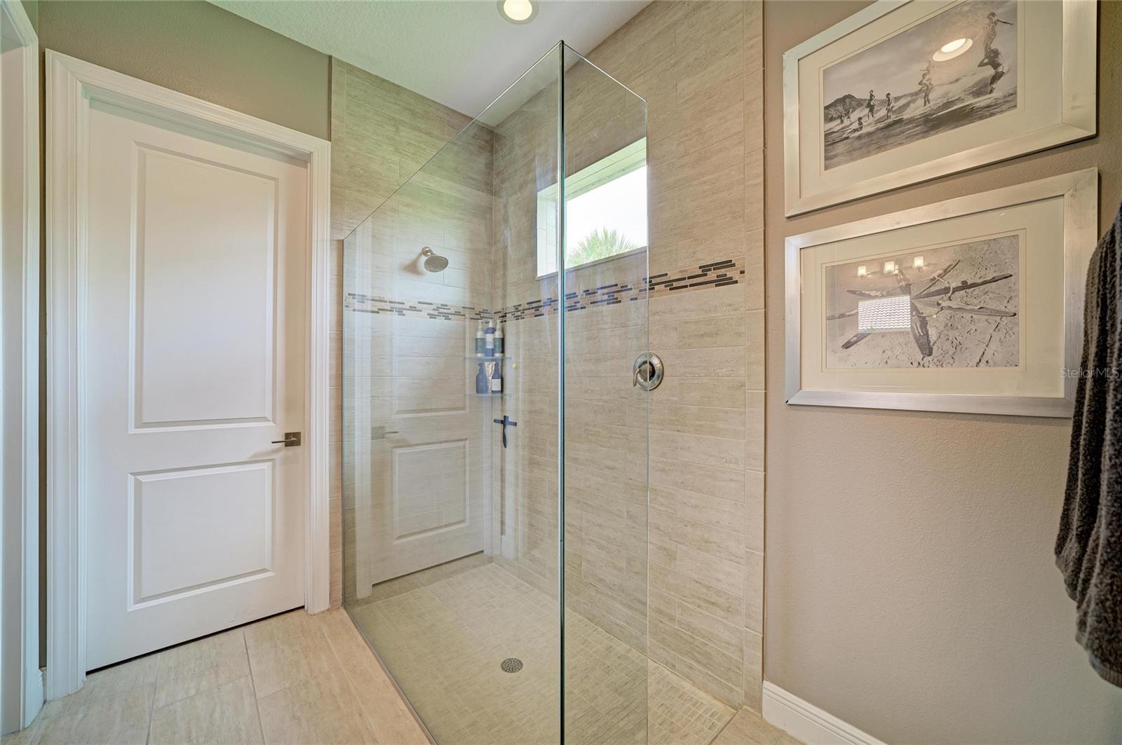 10121 MARBELLA DR — photo 38