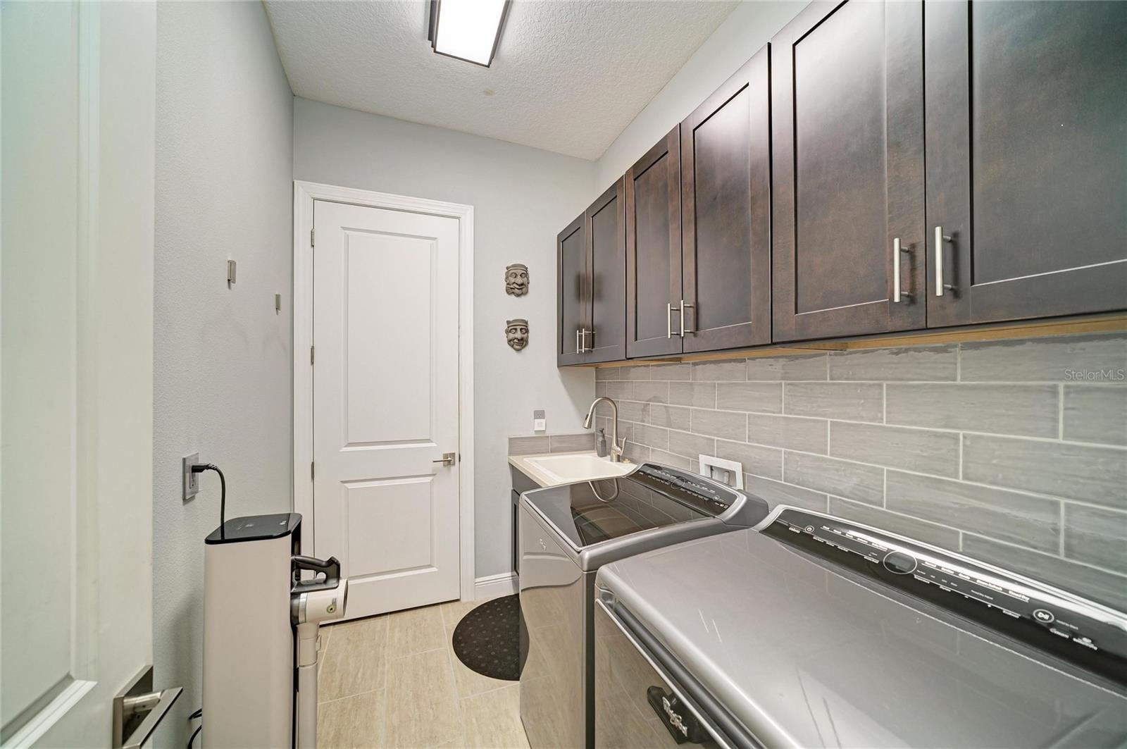 10121 MARBELLA DR — photo 46