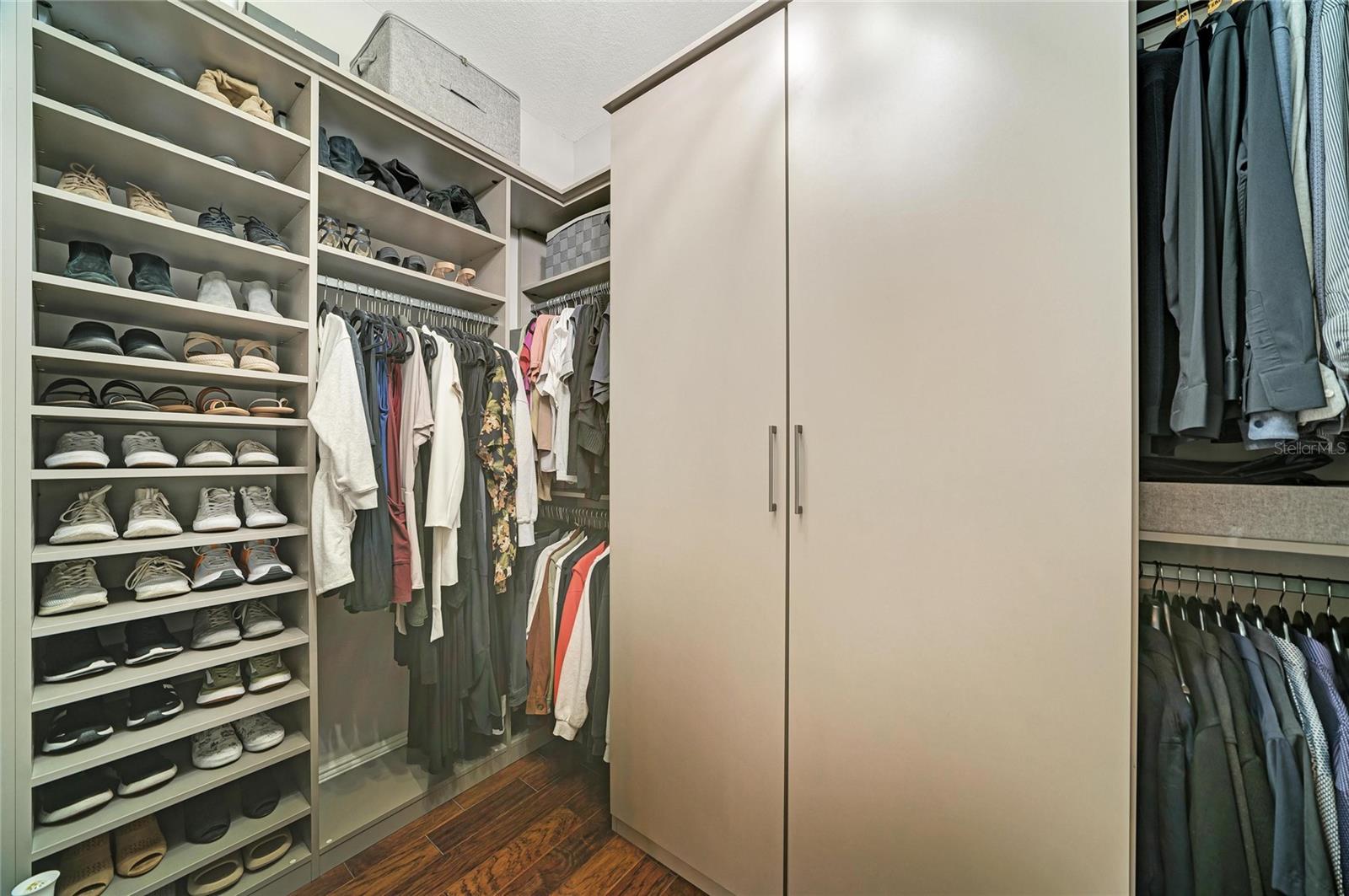 10121 MARBELLA DR — photo 40