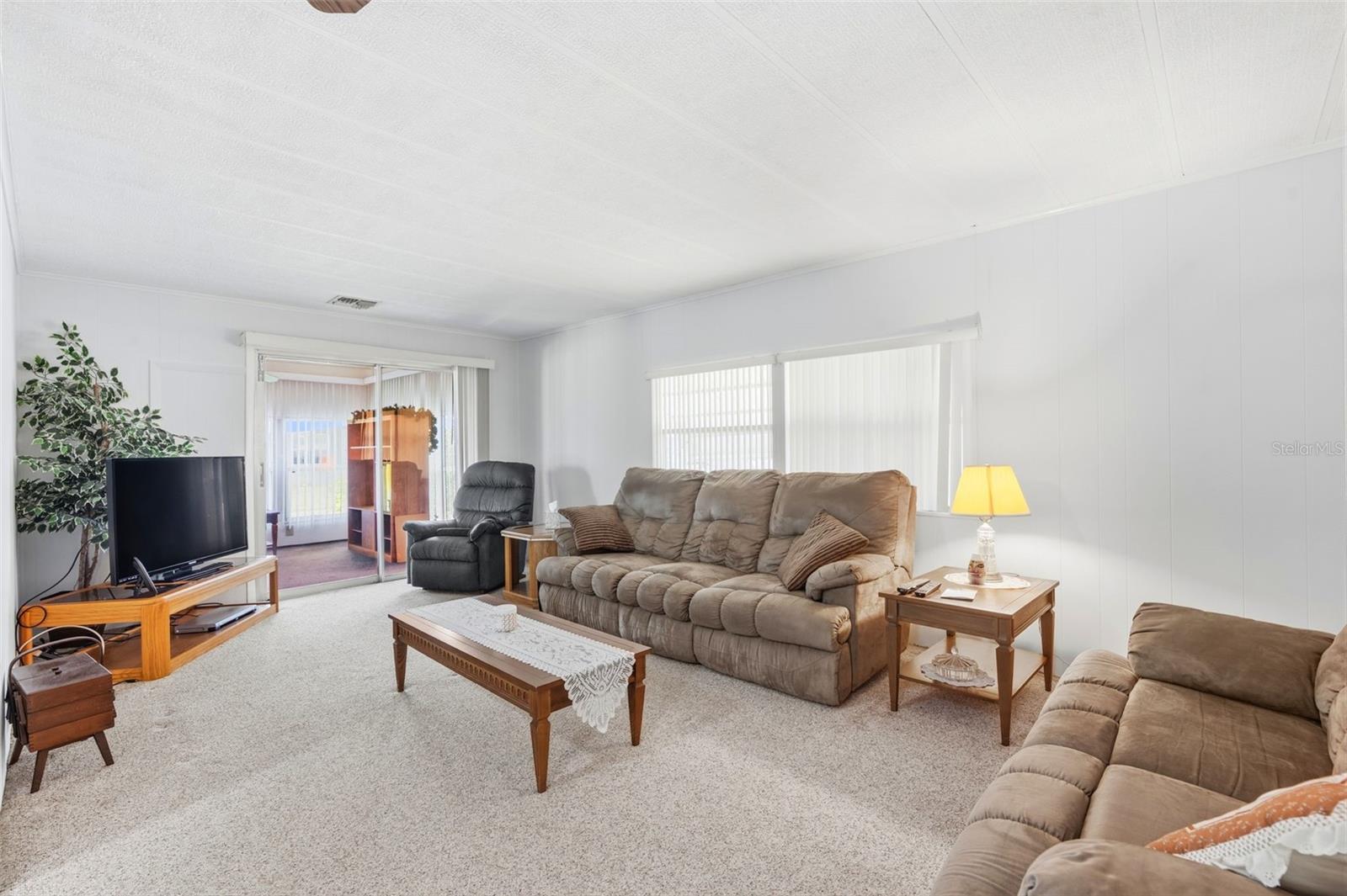 3321 CHATFORD DR — photo 5