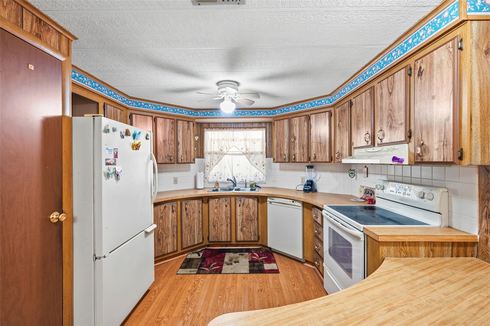 3321 CHATFORD DR — photo 9