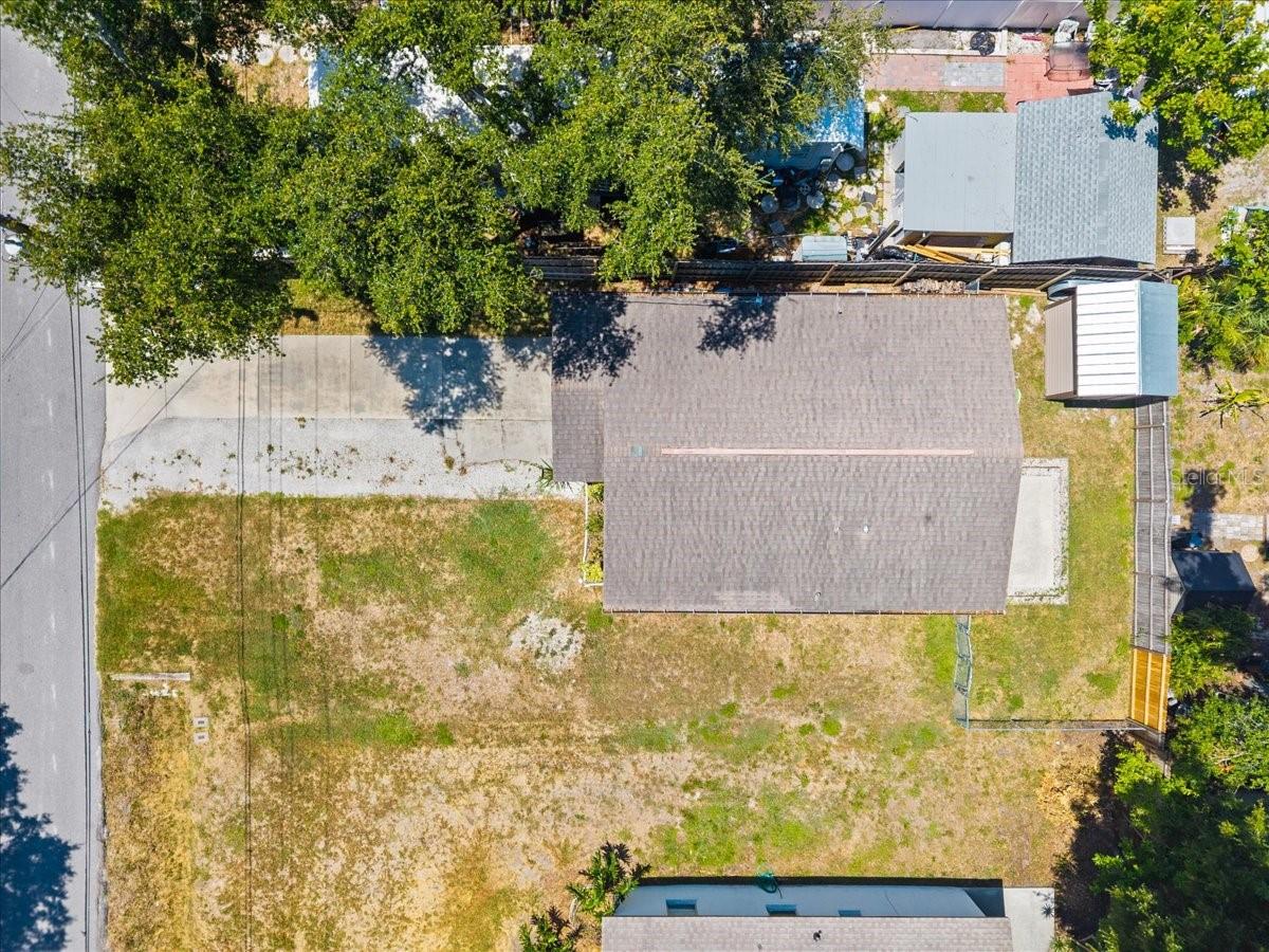 4050 ROCKEFELLER AVE — photo 4