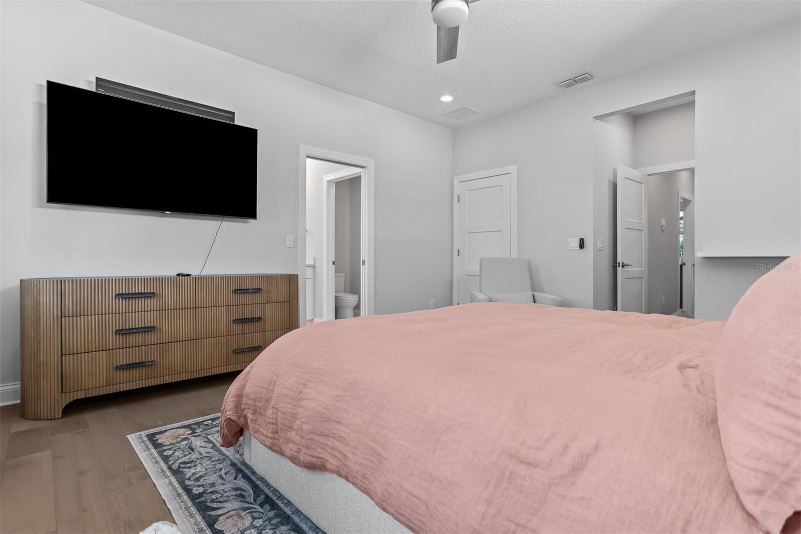 4722 LEGACY PARK DR — photo 9