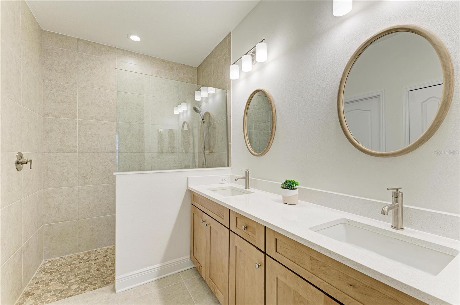 9920 CRYSTAL ISLE CIR — photo 43