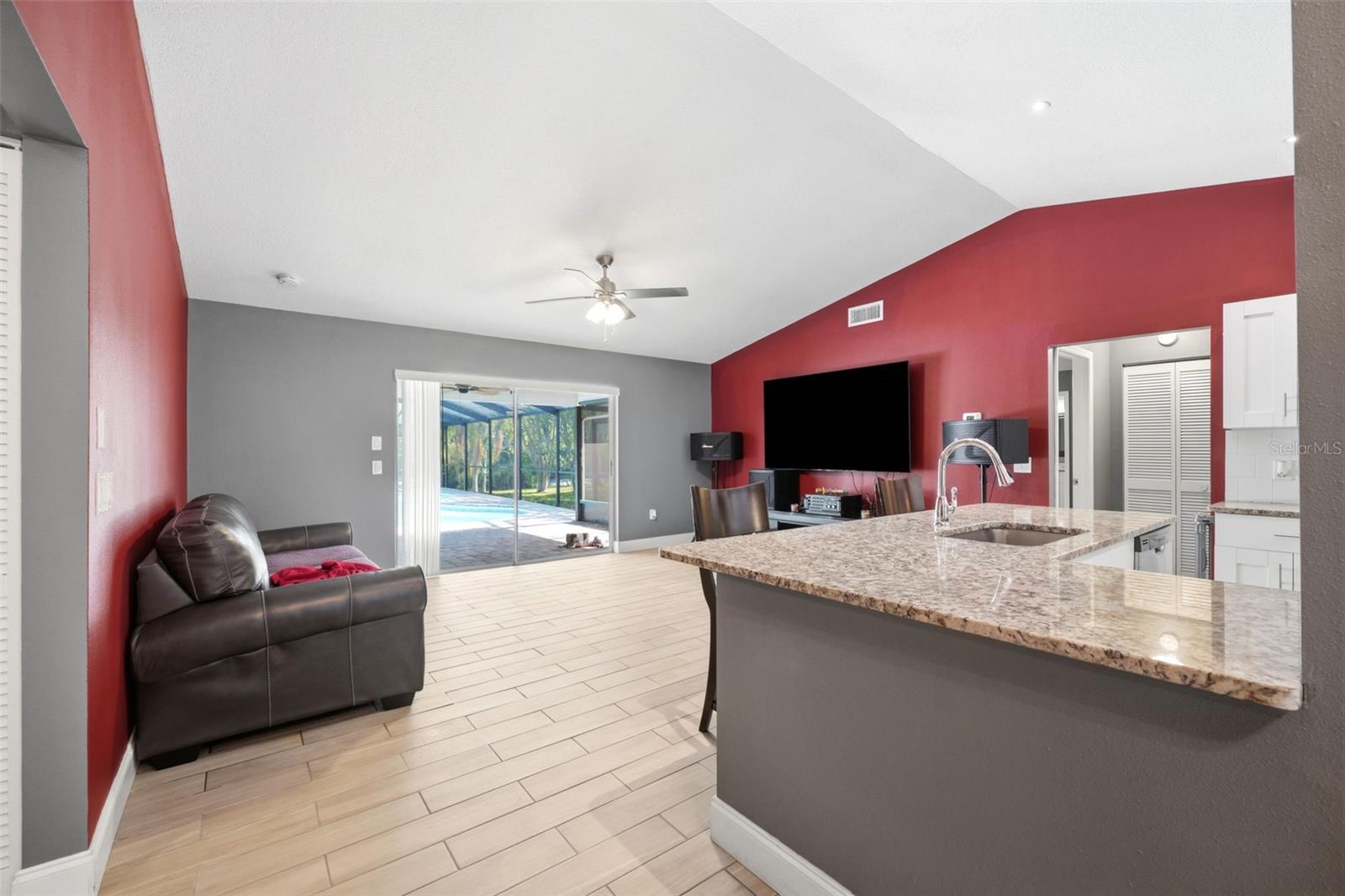 10110 BRIAR CIR — photo 7
