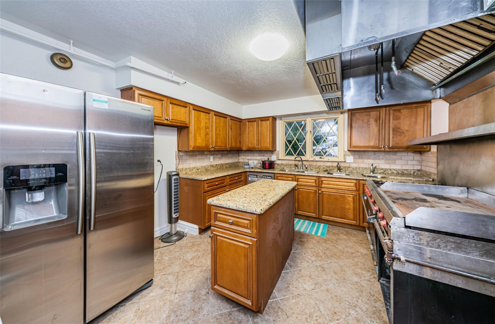 726 GRAND CYPRESS LN — photo 40