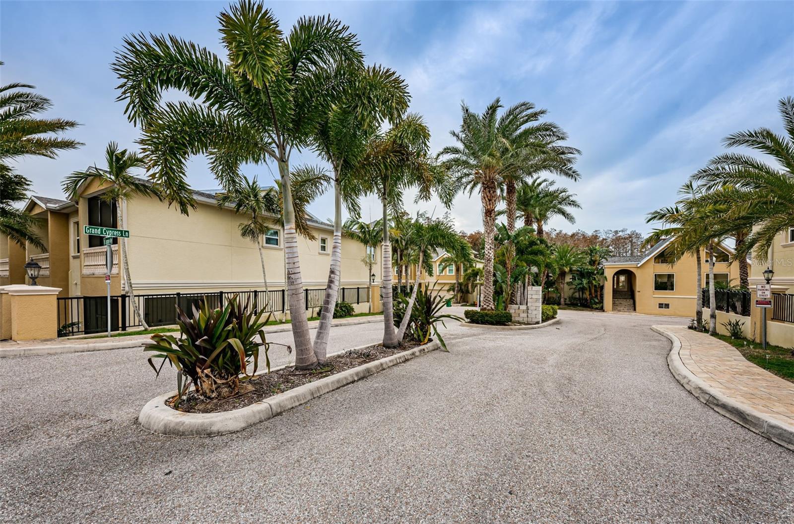 726 GRAND CYPRESS LN — photo 31