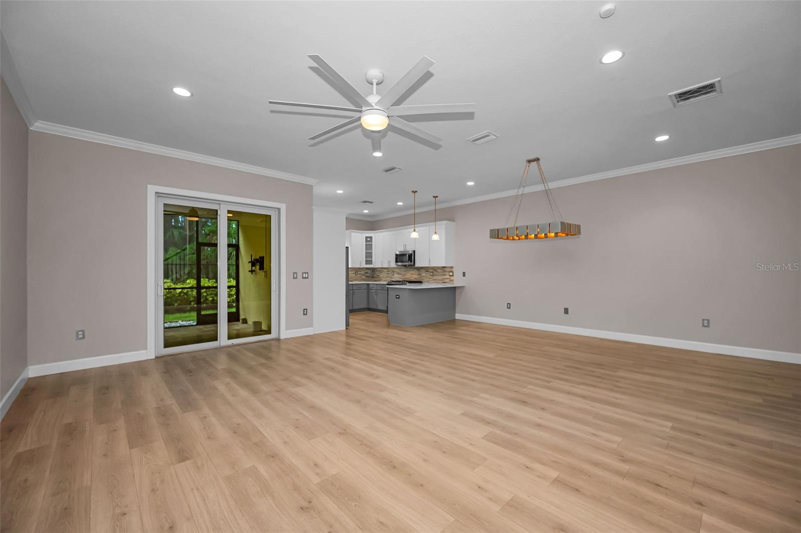 726 GRAND CYPRESS LN — photo 8