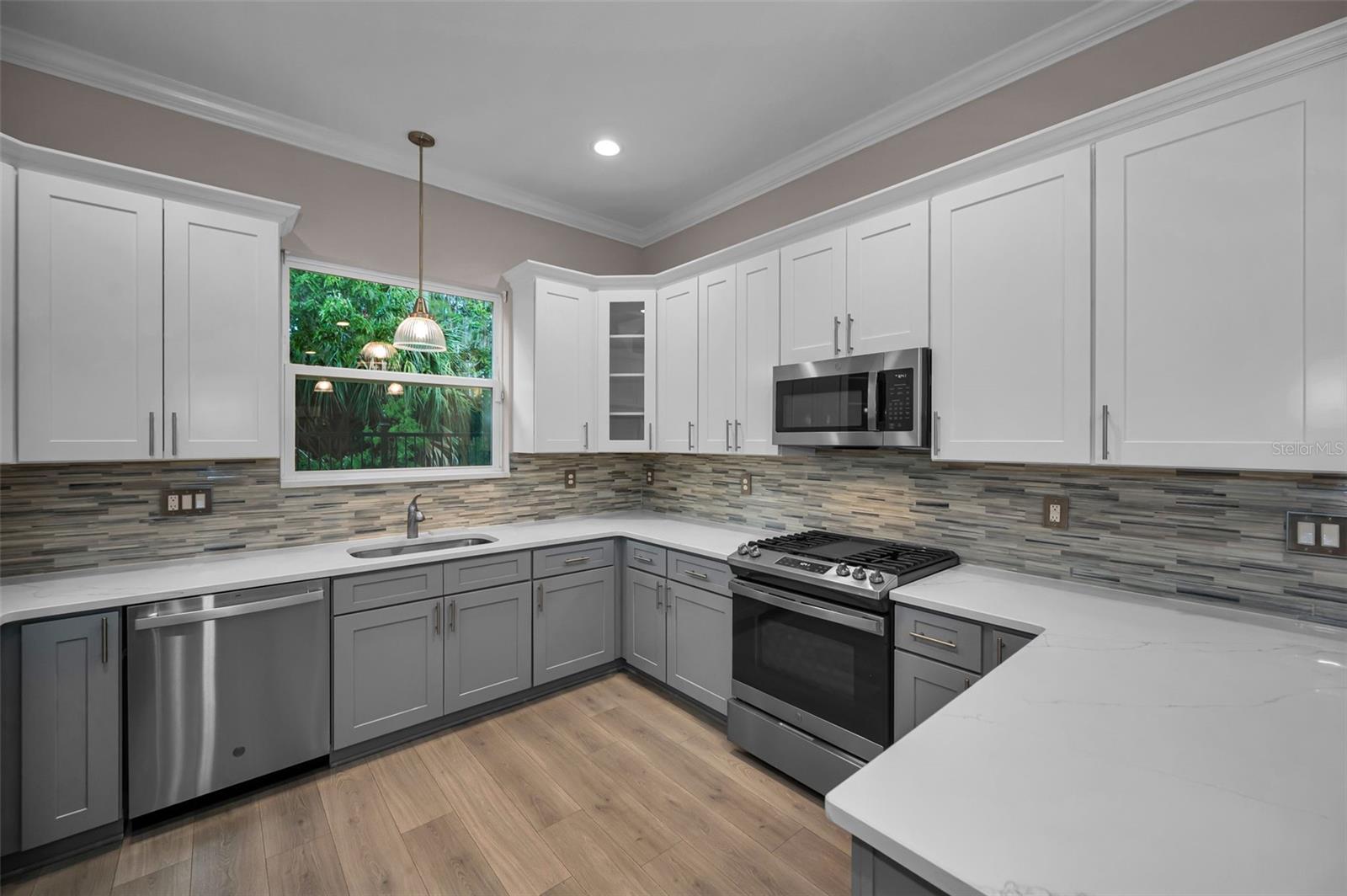 726 GRAND CYPRESS LN — photo 2