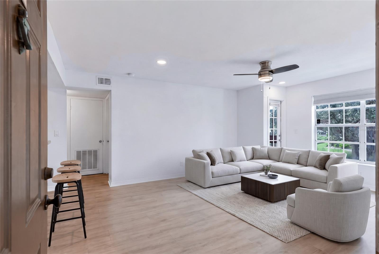 10200 GANDY BLVD N #1205 — photo 3