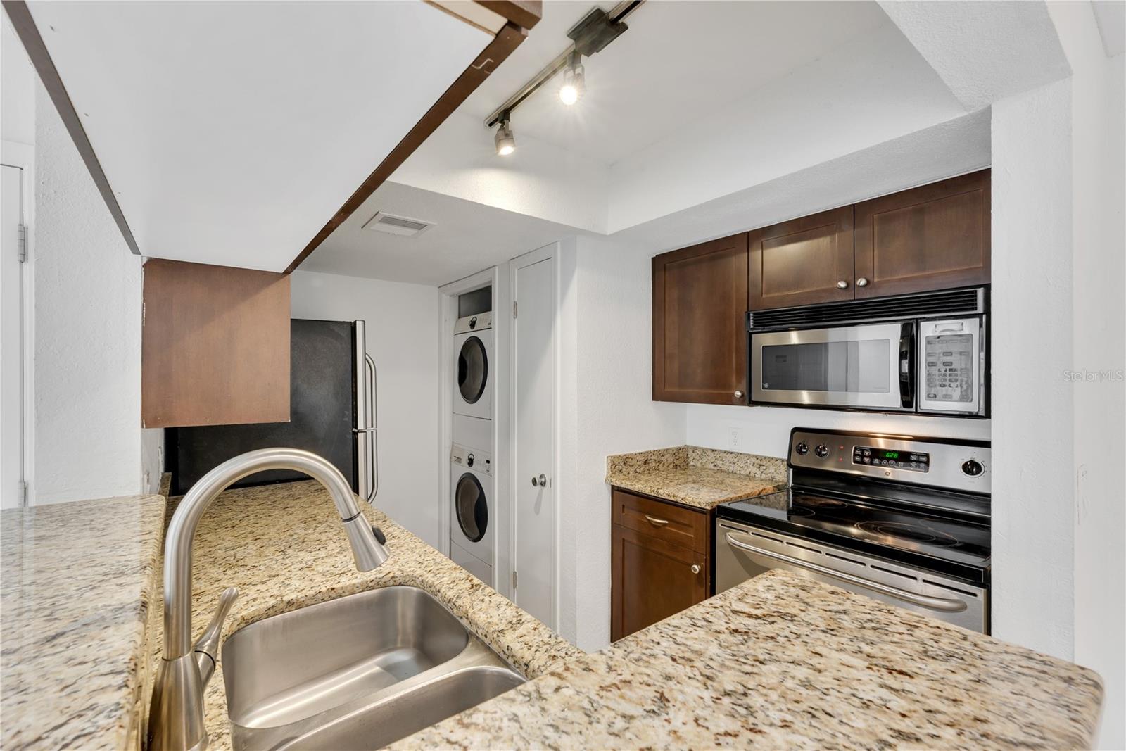 10200 GANDY BLVD N #1205 — photo 9