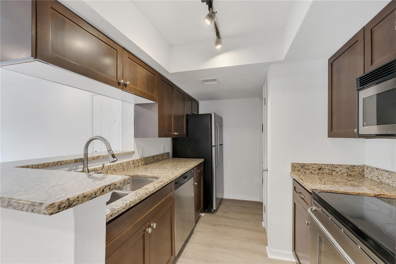 10200 GANDY BLVD N #1205 — photo 8