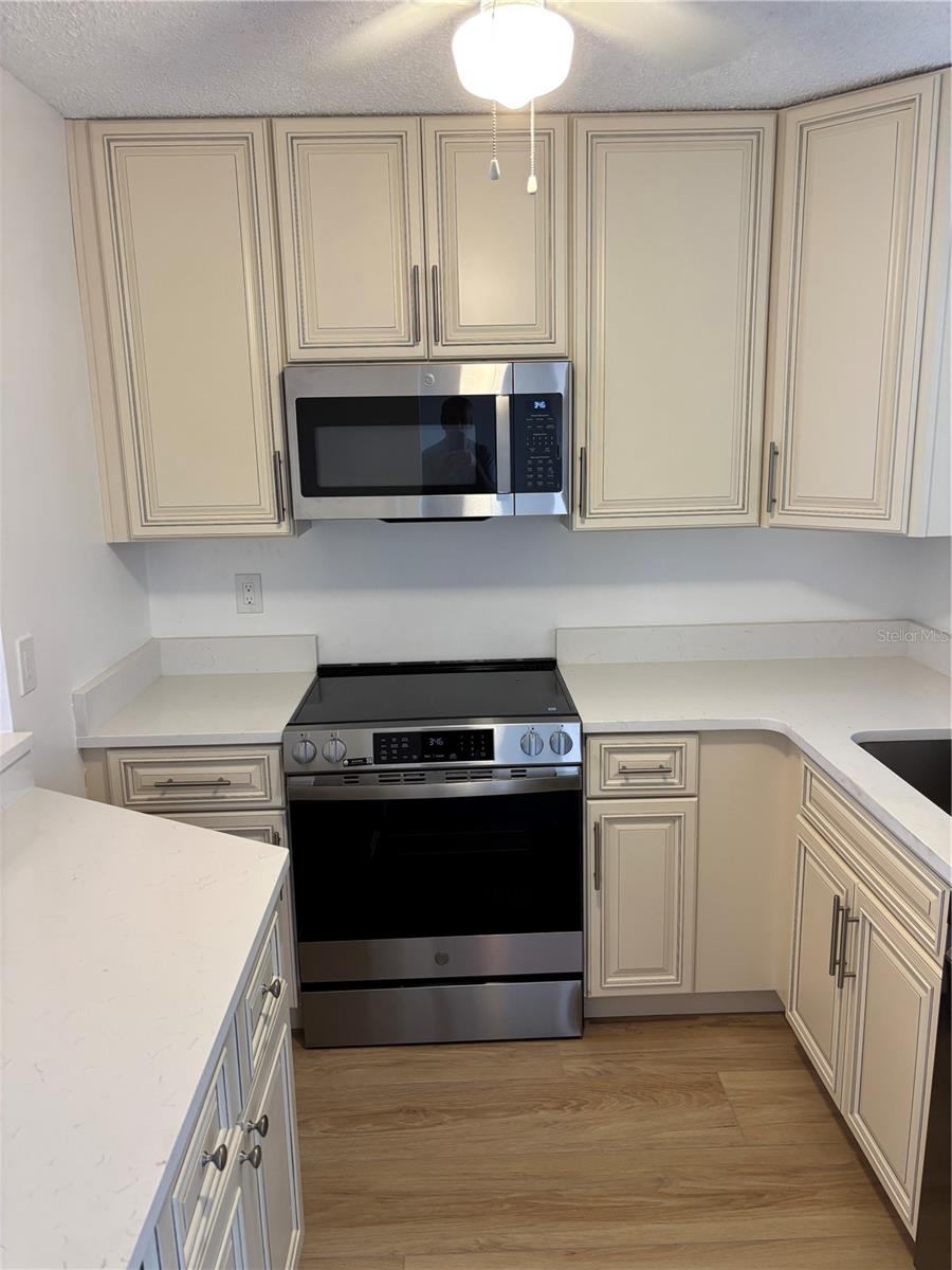 7405 BAY ISLAND DR S #220 — photo 5