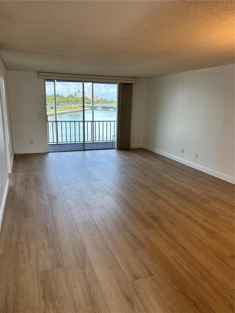 7405 BAY ISLAND DR S #220 — photo 4