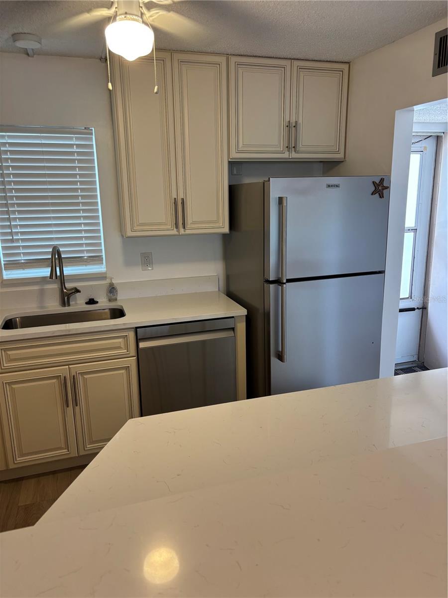 7405 BAY ISLAND DR S #220 — photo 6