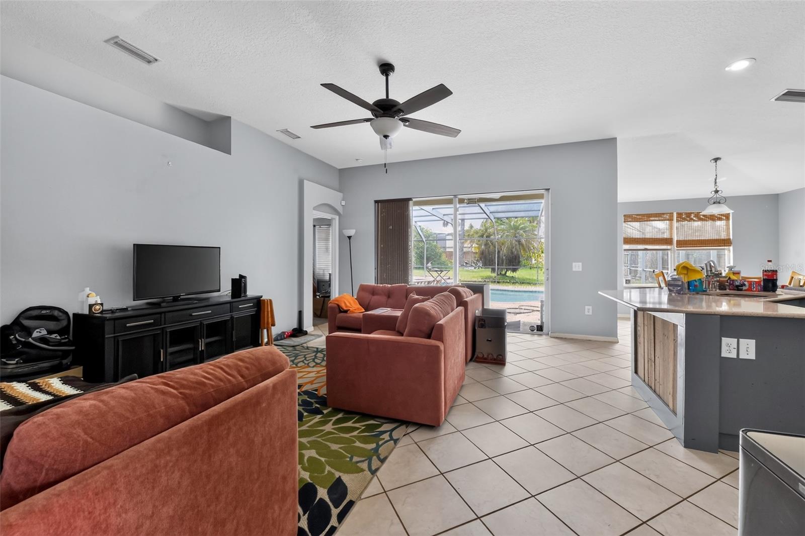 6717 GUILFORD CREST DR — photo 5