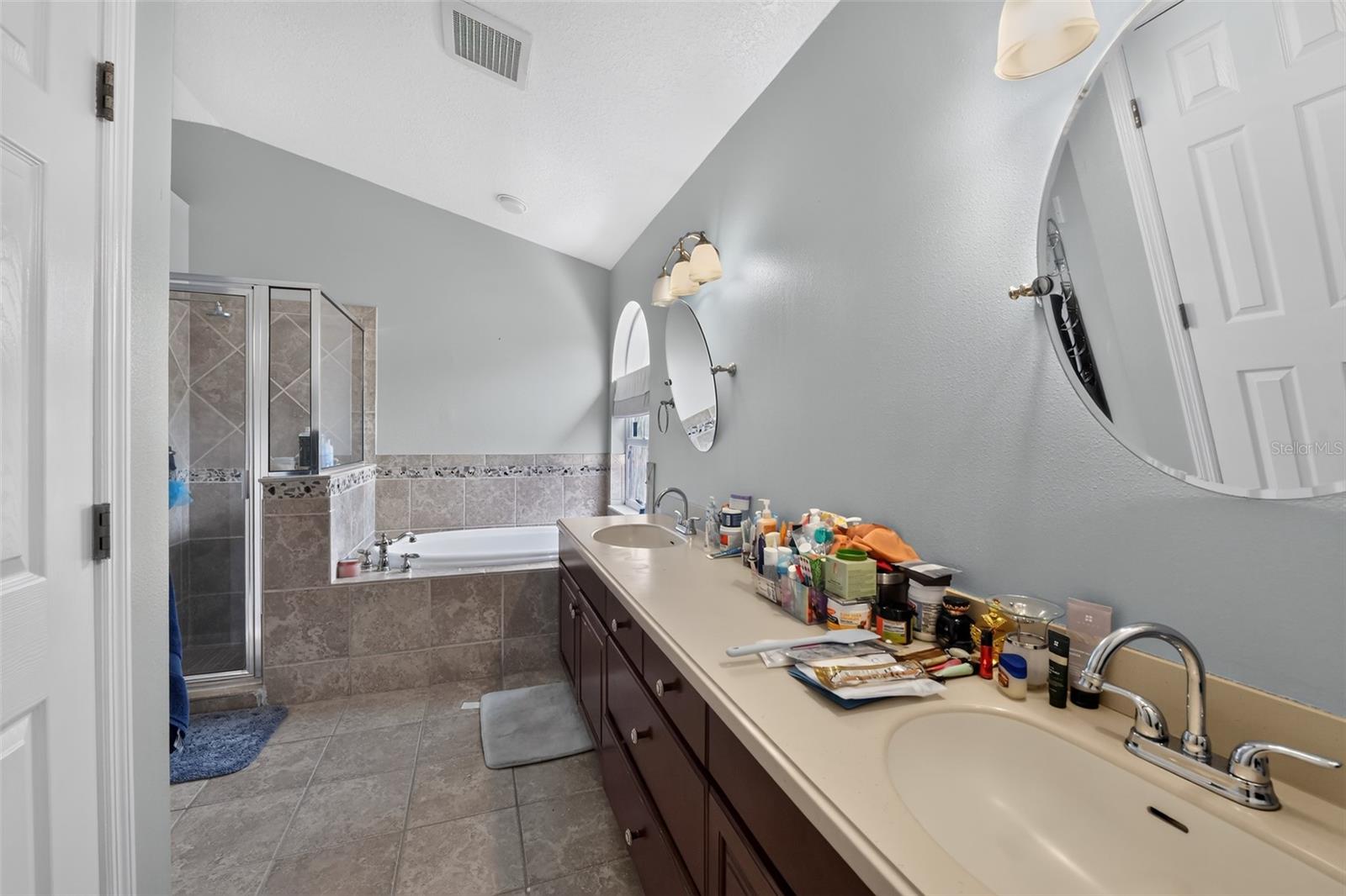 6717 GUILFORD CREST DR — photo 15