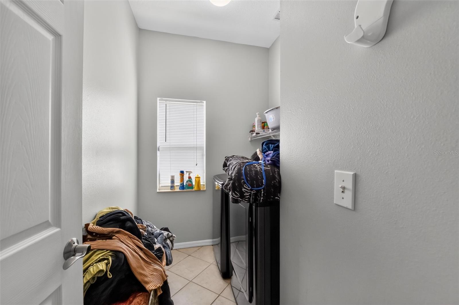 6717 GUILFORD CREST DR — photo 28