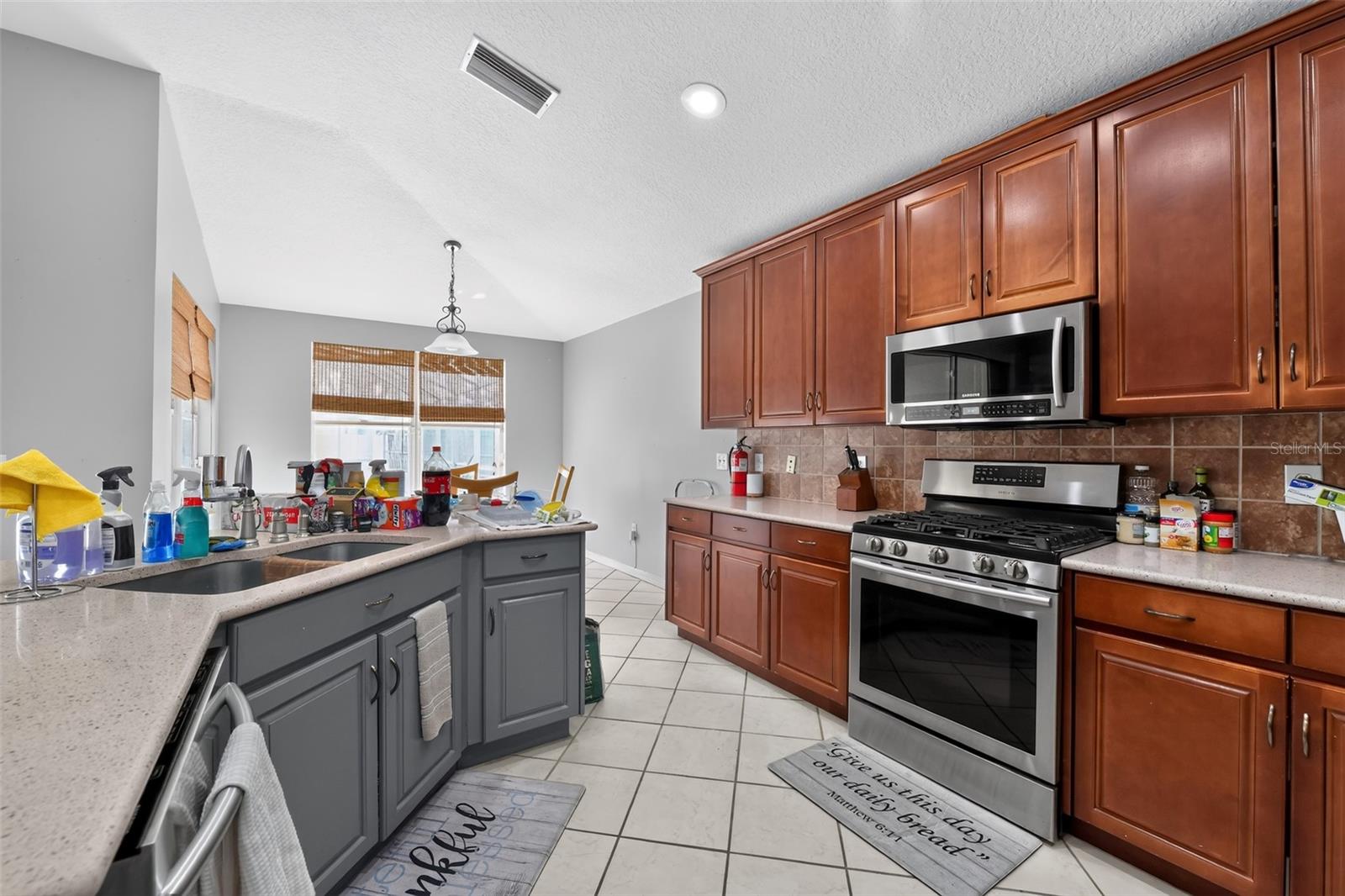 6717 GUILFORD CREST DR — photo 7