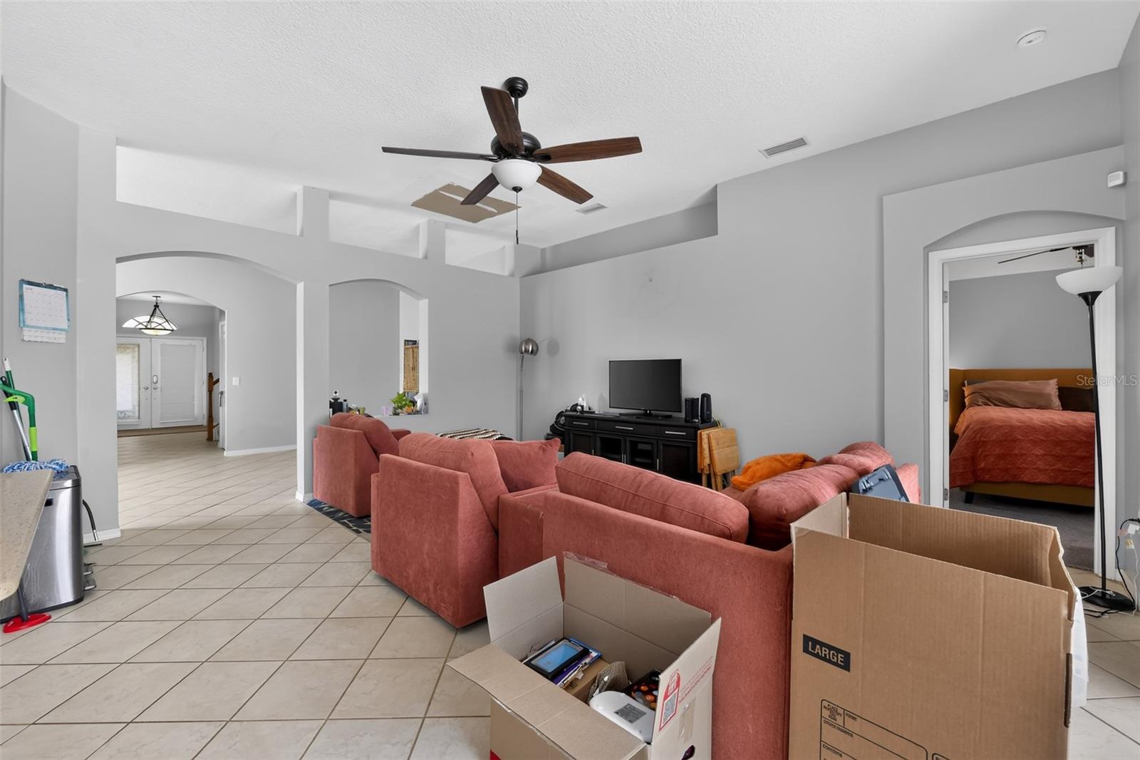 6717 GUILFORD CREST DR — photo 4