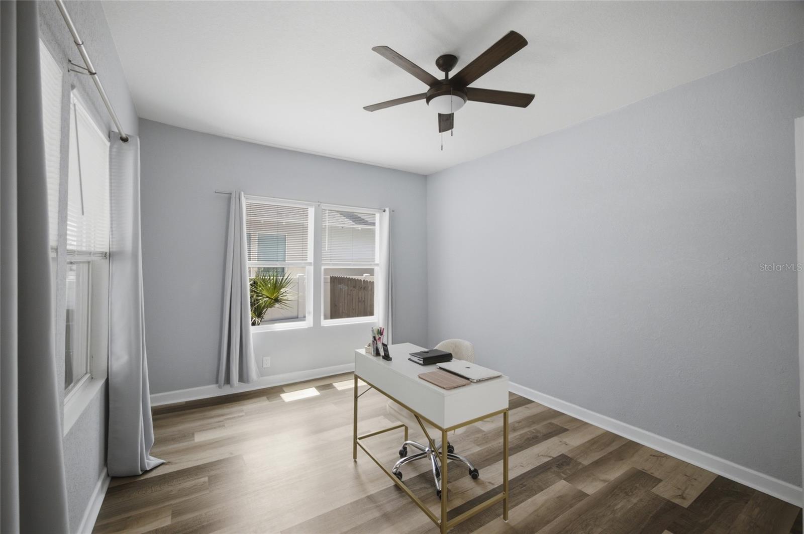 2132 W BEACH ST — photo 11