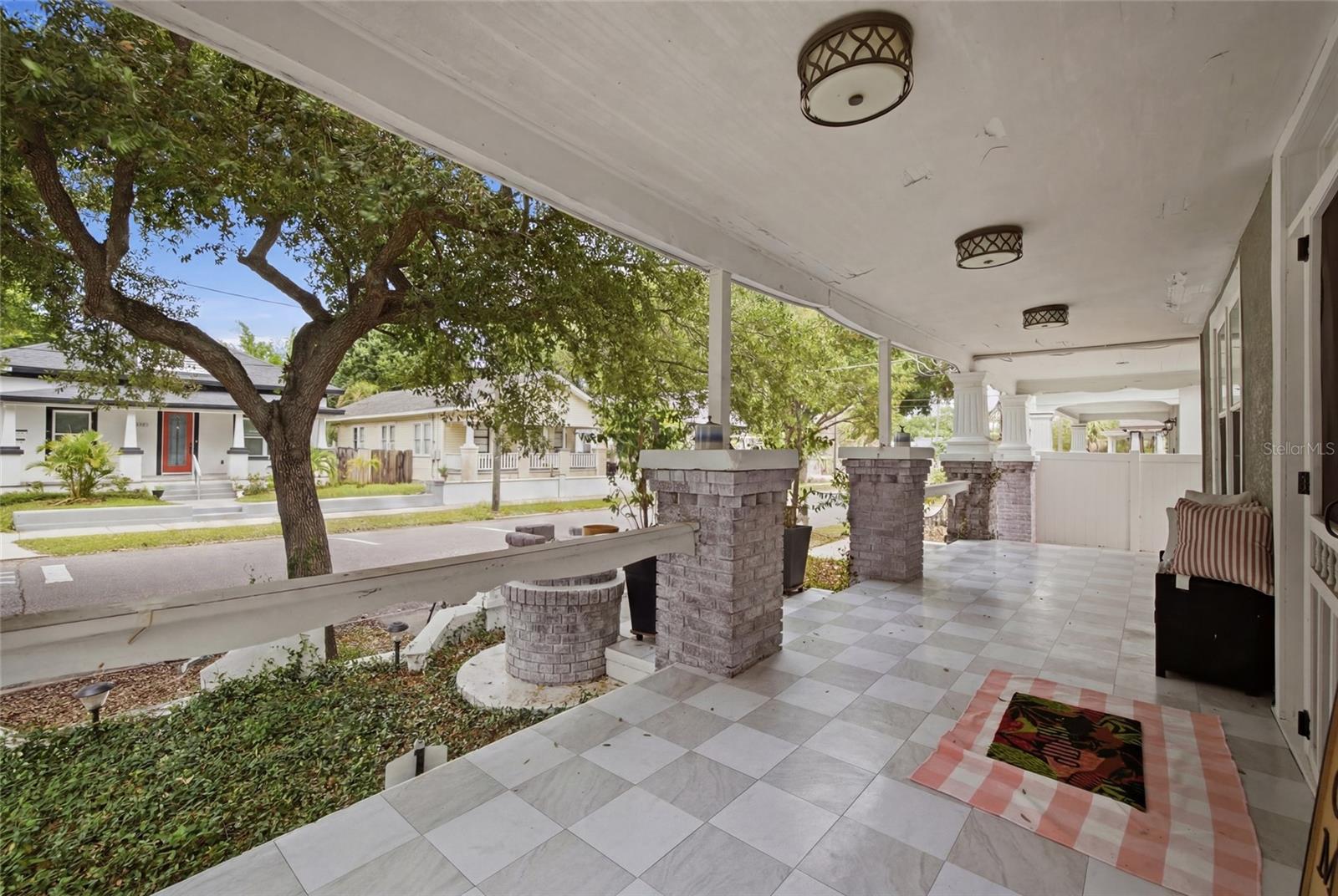 2132 W BEACH ST — photo 7