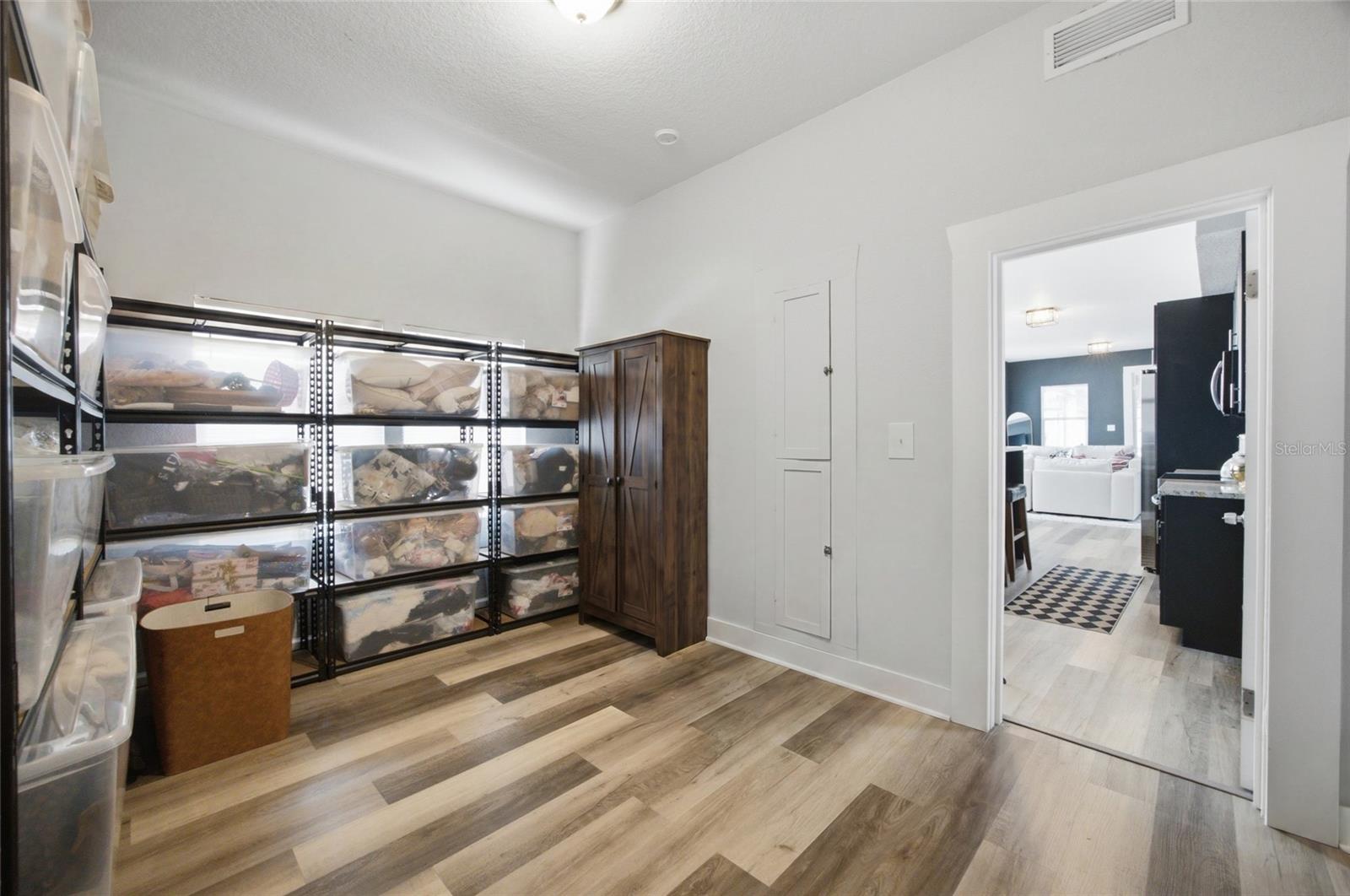 2132 W BEACH ST — photo 15