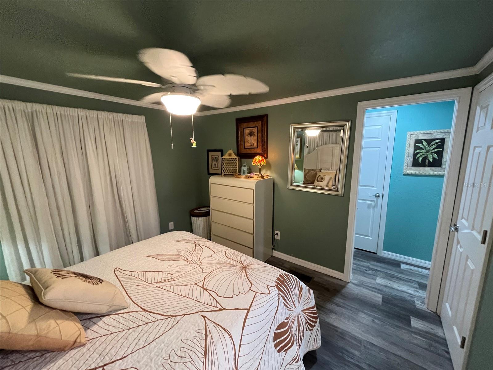712 ROMA RD — photo 37