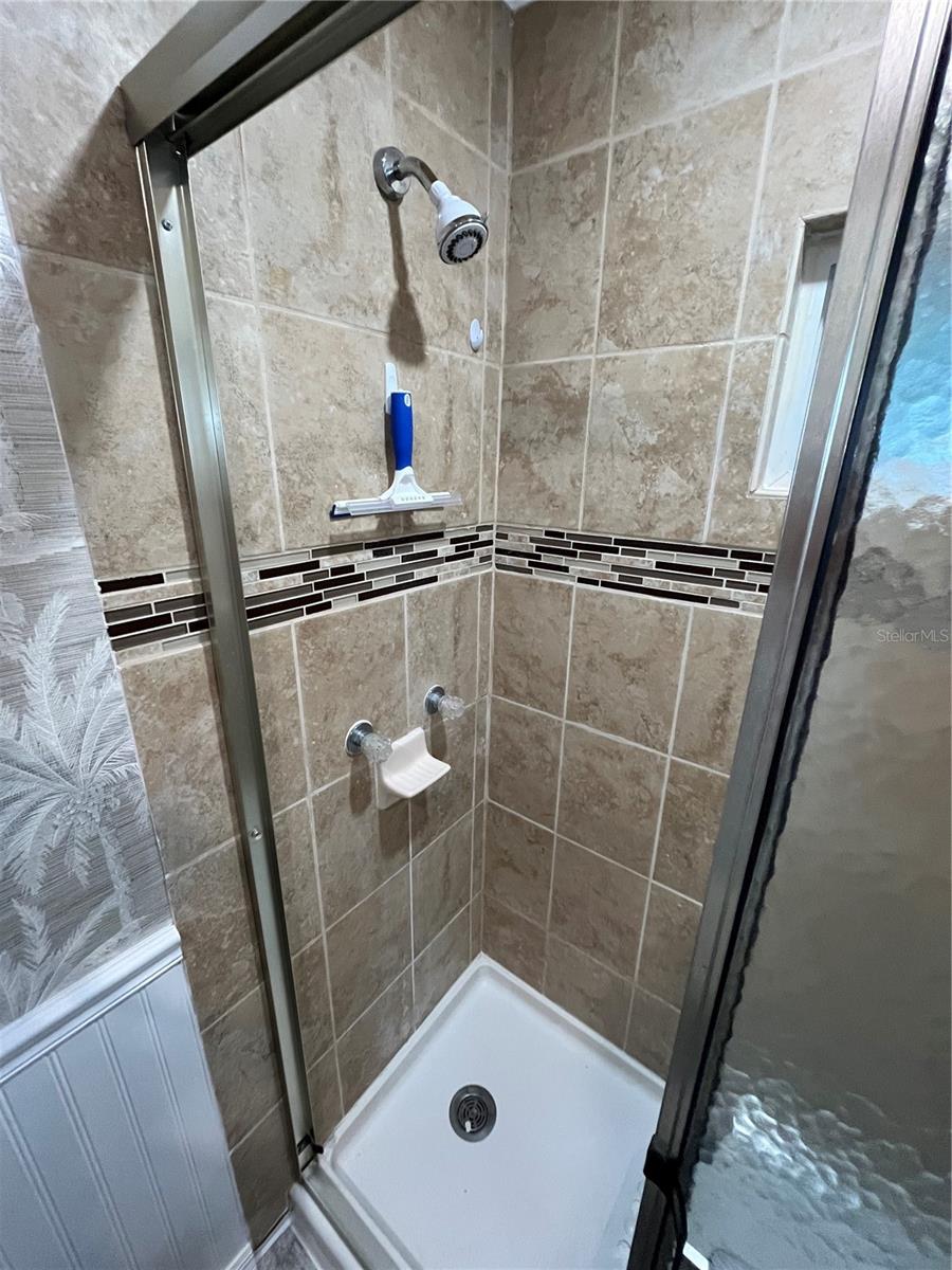 712 ROMA RD — photo 33